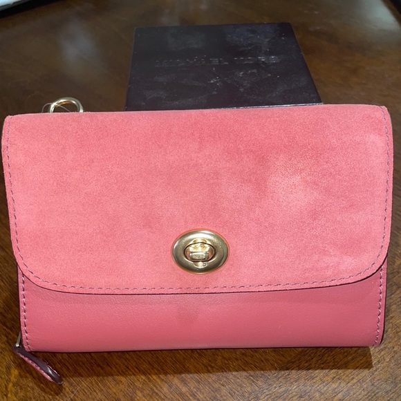 Coach Leather Crossbody Bag New - Picture 1 of 7